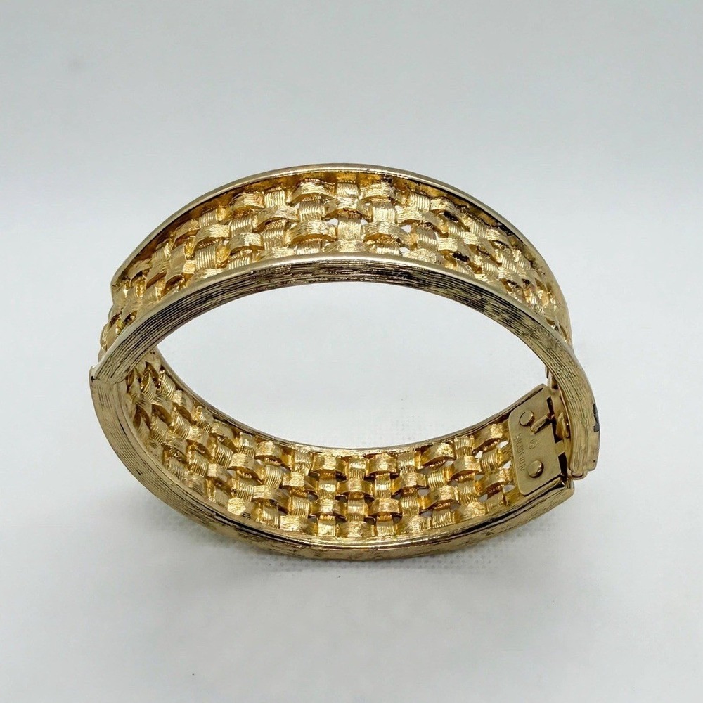 Vintage Sarah Coventry "Woven Classic" Gold-Tone Hinged Clamper Bangle